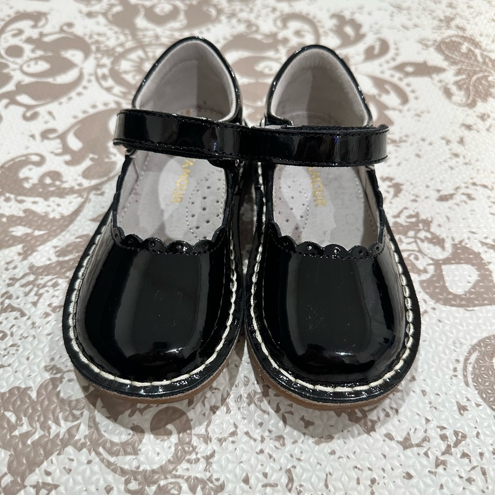 L’amour shoes black size 8